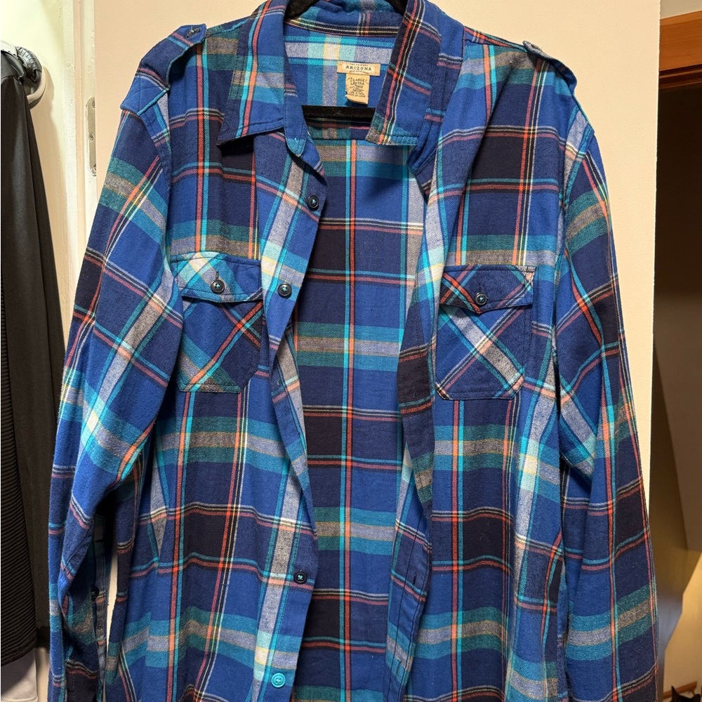 Arizona Jean Company Blue Plaid Button-Down Shirt